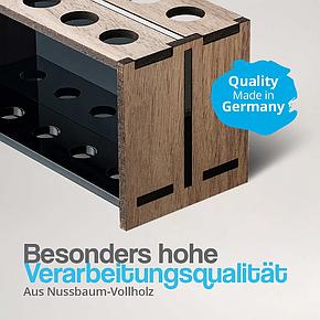 Detailansicht Holzhalter aus Nussbaum – hochwertige Verarbeitung Made in Germany