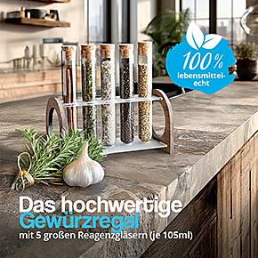 Gewürzregal aus Holz und Acryl mit 5 großen Reagenzgläsern, befüllt mit Gewürzen, auf moderner Küchenarbeitsplatte
