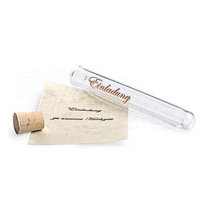 Reagenzglas mit Aufdruck Einladung mit Karte für Hochzeit
