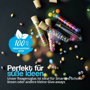 Reagenzgläser aus Kunststoff, gefüllt mit bunten Smarties und Schokolinsen – ideal als kreative Give-aways oder Mini-Geschenke.
