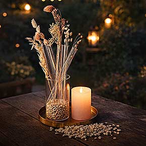Reagenzglas-Deko im Windlichtglas mit Sand für kreative Tischdeko mit Trockenblumen und Kerze