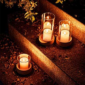 Windlicht Glaszylinder ohne Boden mit Korksockel – stimmungsvolle Outdoor-Kerzendeko für Garten, Terrasse und Abendbeleuchtung